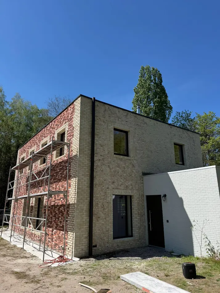 Voegwerken moderne aanbouw in Kapellen
